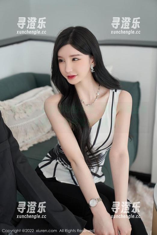 秀人网-清妙 秀人网 - 这套清妙的私拍,甜心形象立刻入脑,一秒钟就被俘获了!