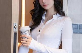 秀人网 – 王曼柔JK写真集——精选的不只是影像，还有点儿小情愫