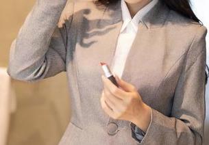 秀人网 – 私房写真迎接甜妮：套装意外地加深了我的好奇程度