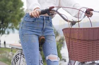秀人网 – 海边，主义，陆萱萱的全新写真，你会偷偷点赞吗？