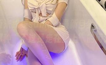 夏日版米线线sama，最新自然流露，分享那种“不过是走在街上”的闲适。