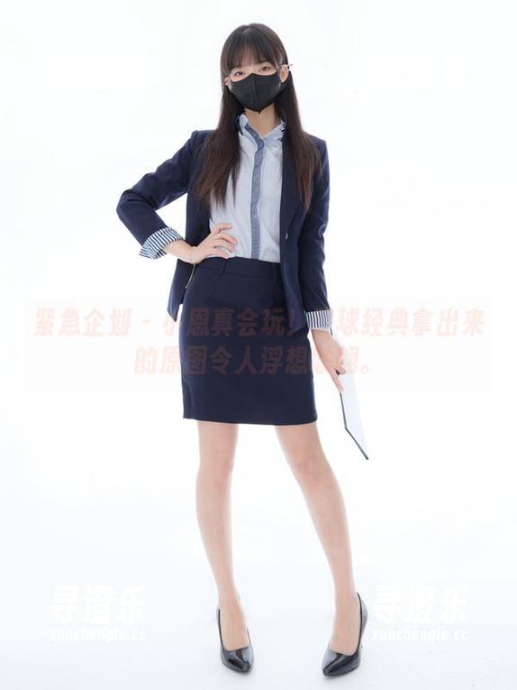 紧急企划 - 小恩真会玩！网球经典拿出来的原图令人浮想联翩。