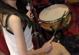 紧急企划 – 想变美？小恩的美图把所有女孩都逼着上了“盛装”之路，快抢这个写真！
