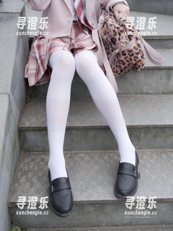 紧急企划-樱樱樱可 紧急企划 - 樱樱樱可的空姐套图,捡到了一本被唤醒的飞行日记。