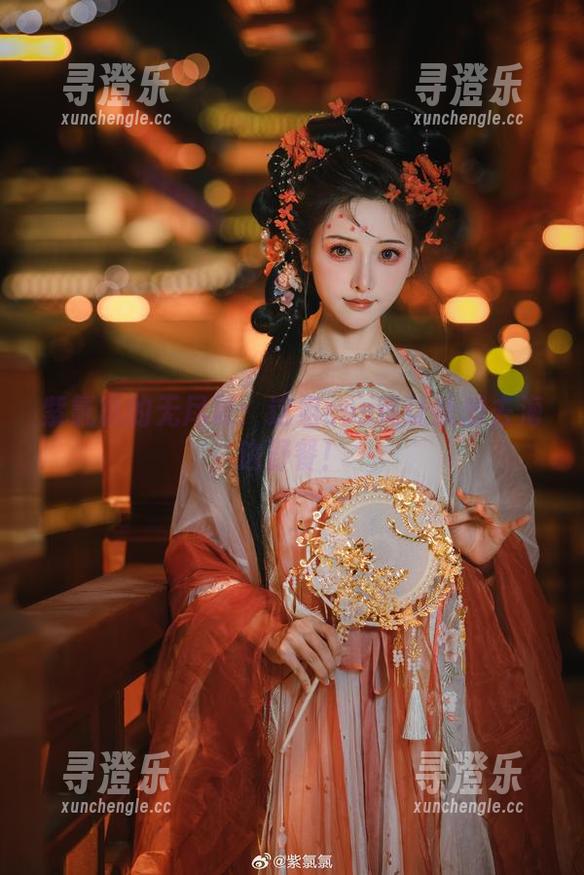 紫氯氯 紫氯氯的无尽夏:这组cos竟让我想去海边野餐!