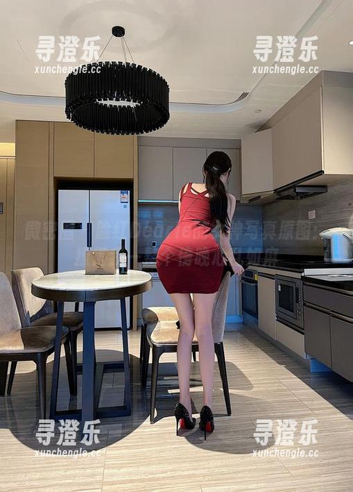 脸红Dearie 微密圈 - 脸红Dearie的女神写真原图:撩得我一整个傍晚心乱如麻