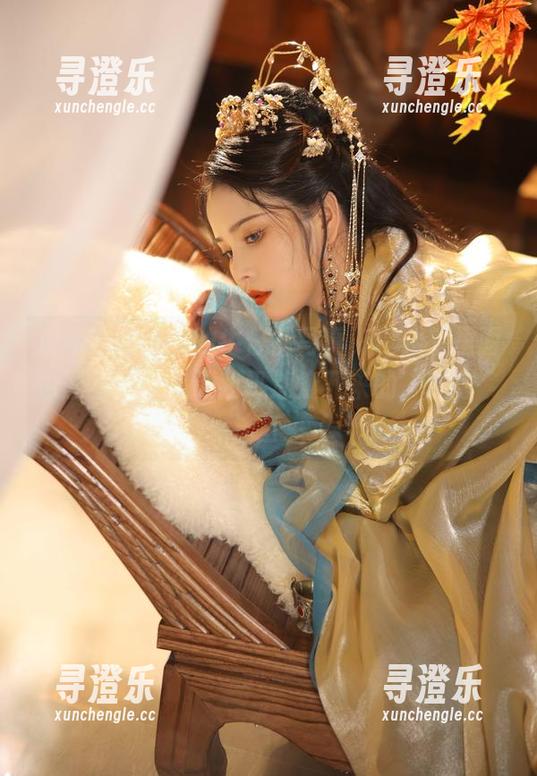 苏嫣qvq 观看苏嫣qvq的牛仔裤写真,真希望里面也能包含一块让我迅速瘦下来的“变身”法宝。