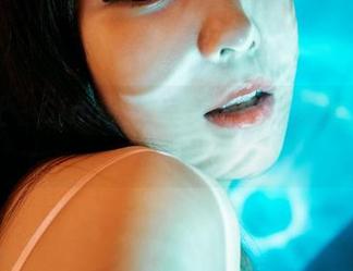蜜桃社 – Gina的教室美图：难道是上了奇幻课程？