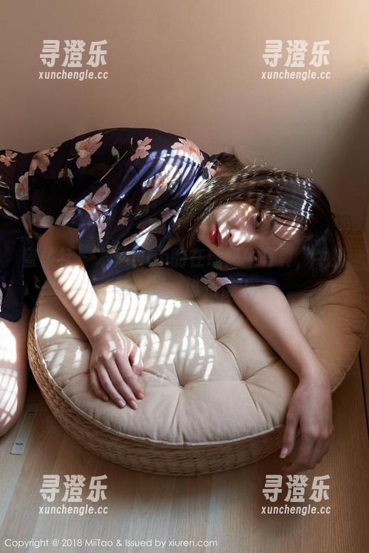 蜜桃社-木楠Nan 蜜桃社 - 木楠Nan的在线奶牛写真,牛奶味十足,谁怕谁?