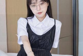 袜啵啵 – 糯米裸足合集，惊觉自己也开始注重脚的美感，这也太不科学了吧！