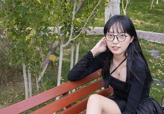 袜啵啵 – 私房女仆的舞台：芝士小姐与她的细节之致，太逗了