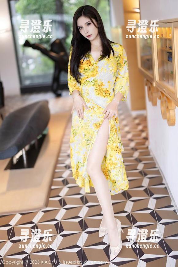 语画界-杨晨晨Yome 语画界 - 最新图集,杨晨晨Yome的不一样网袜,看得我开始思考衣橱的选择。