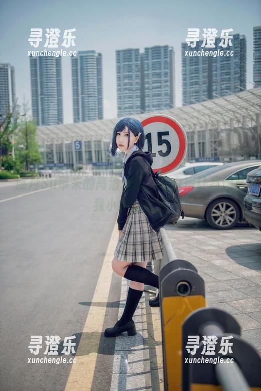 逐月Su 逐月Su带来的高清作品,纯白得让我想起我小学的白纸
