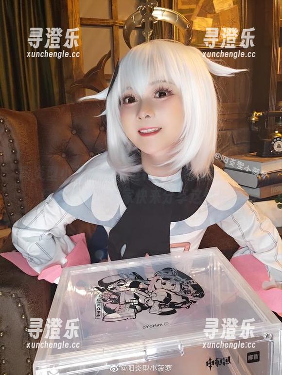 阳炎型小菠萝把八重神子打包成合集，网盘里已满，大家快来分享这快乐！