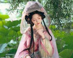 我觉得雯妹不讲道理的吉普赛图集适合喜欢“野性”的你。