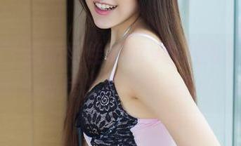 青豆客 – 当施忆佳Kitty酱遇到高跟鞋：私房出演神奇一幕